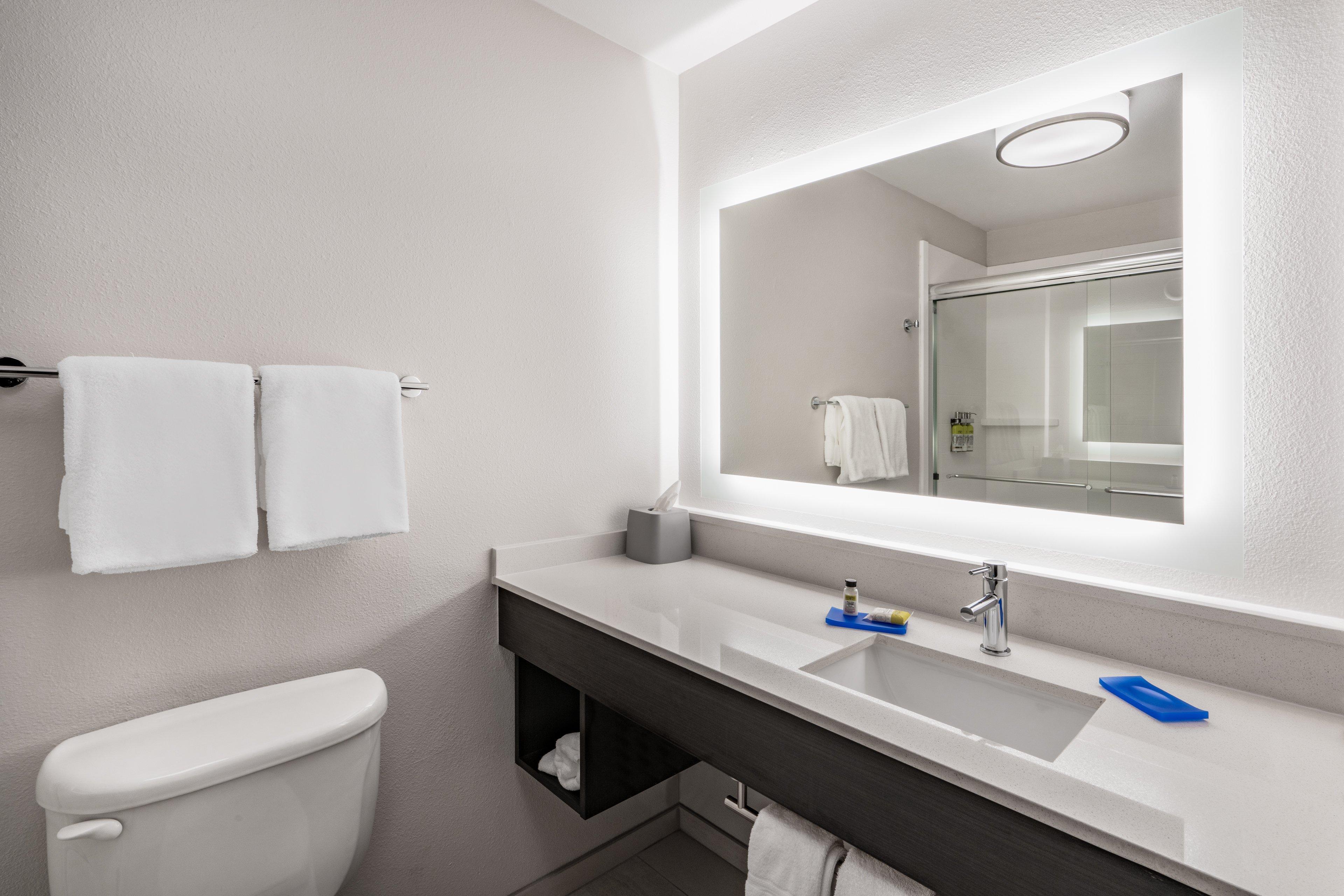 Holiday Inn Express & Suites Trinidad By Ihg Exterior photo